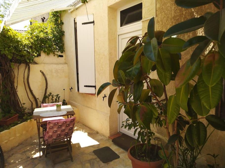 Studio Ideal Pour Deux Voyageurs Sur Marseille Bagian luar foto