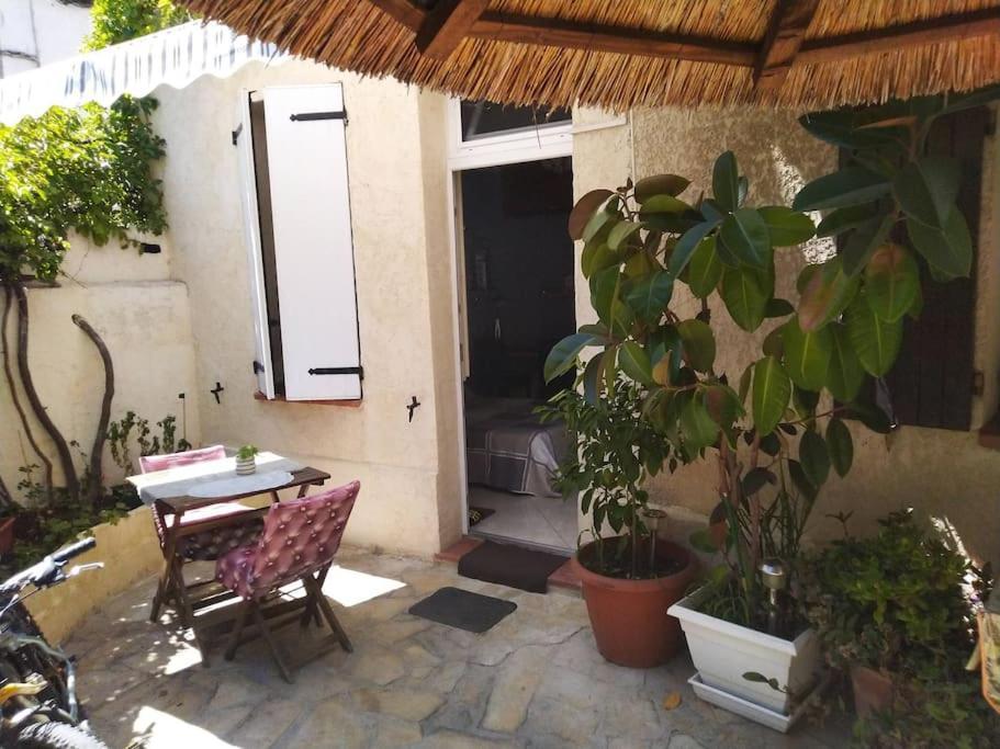 Studio Ideal Pour Deux Voyageurs Sur Marseille Bagian luar foto