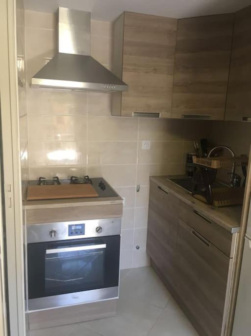 Studio Ideal Pour Deux Voyageurs Sur Marseille Bagian luar foto